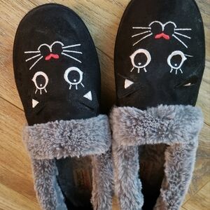 Bobs Black Cat Embroidered Faux-Fur Lined Slip-On Slippers